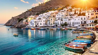 Perché questi 8 porti segreti trasformano il tuo viaggio mediterraneo in avventura